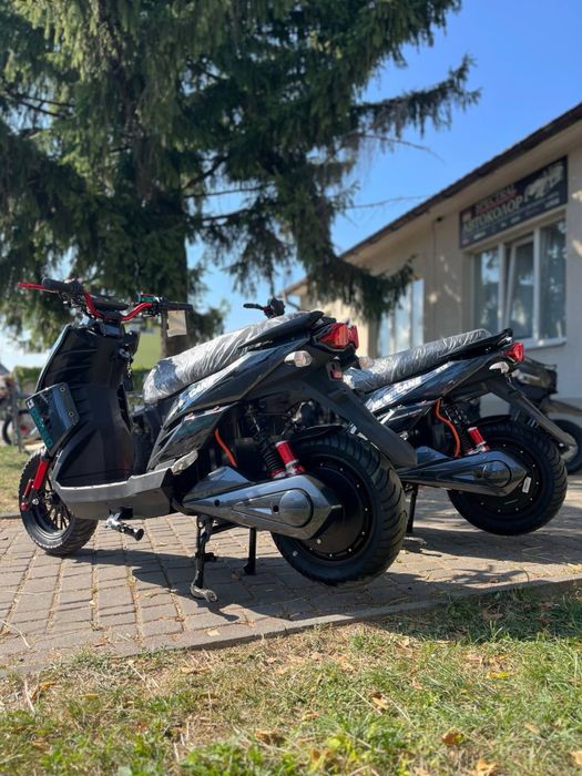 Corso Hurricane 2500 w Літій залізо фосфат 72v40ah