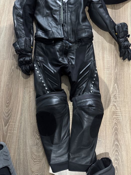 Kombinezon motocyklowy rebelhorn buty
