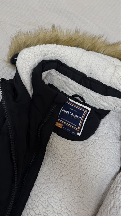 Жилетка  Жіноча Soulcal чорна M/L Куртка