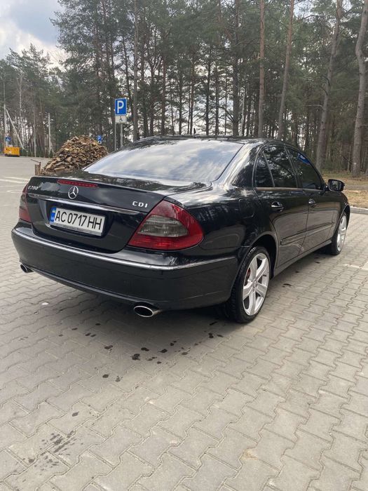 Мерседес Е211 3.0 cdl рестайл відмінний стан , доглянутий ,