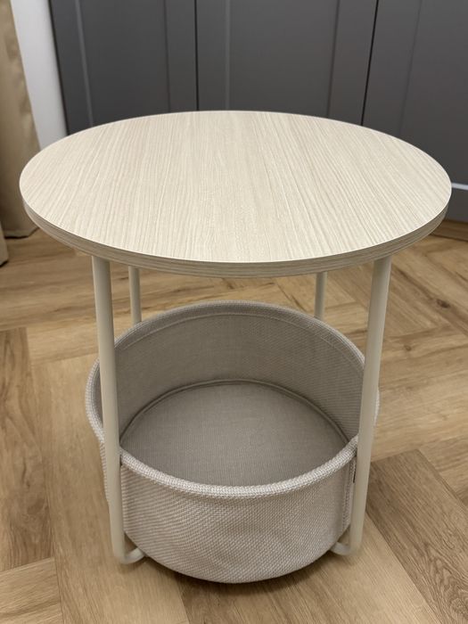 Stolik kawowy z gazetnikiem beżowy