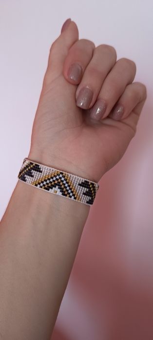 Bransoletka z koralików z indiańskim wzorem