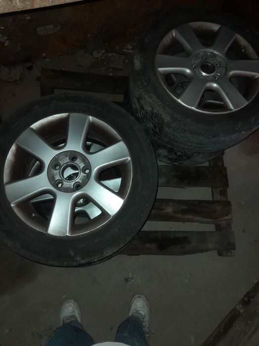 Jantes da wolkswagen e com pneus incluídos