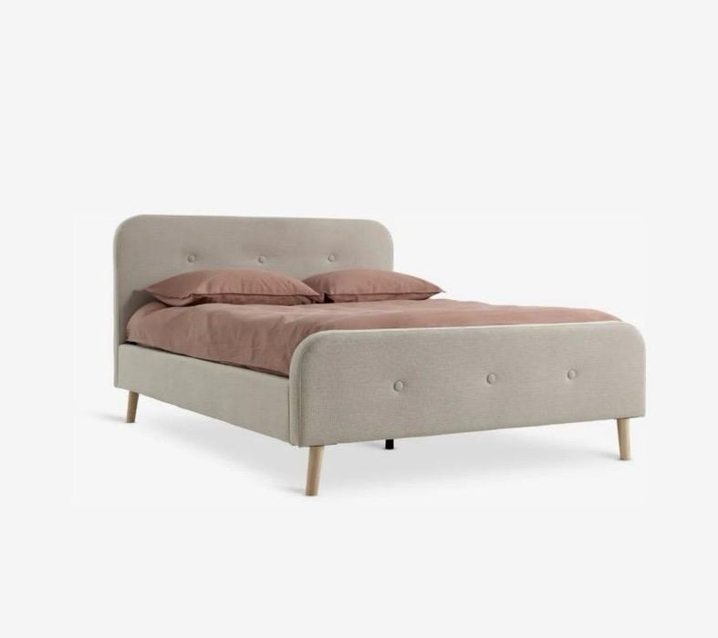 King bed - Cama 200cm - Colchão e roupa de cama incluida.