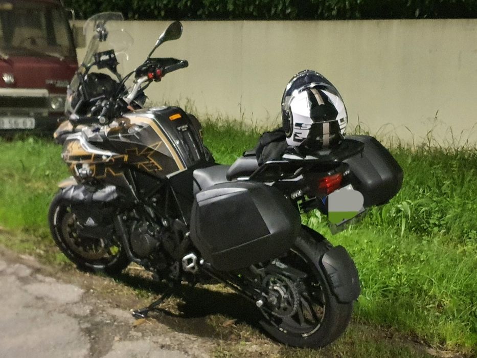 Benelli trk estado imaculado