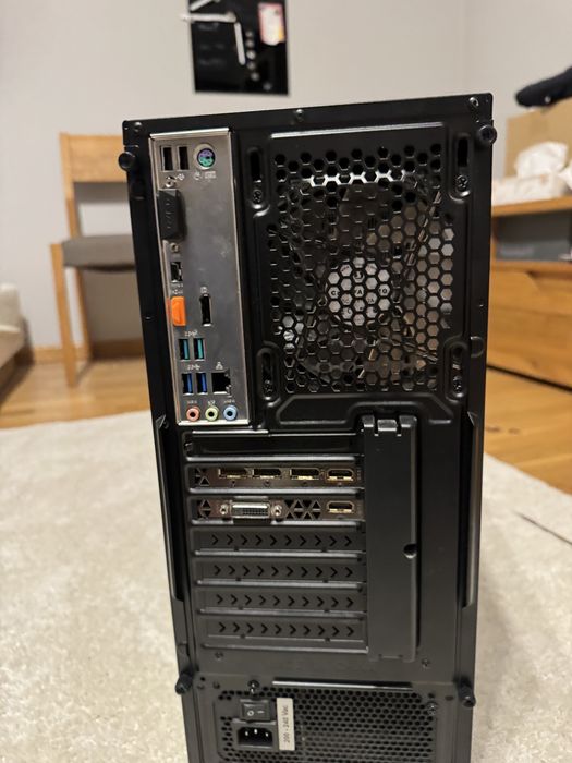 Komputer gamingowy do 1080p Gtx 1080 ti 11 GB Intel core i7 7700k