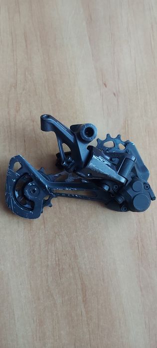 Przerzutka tył Shimano Deore XT RD-M8100 SGS