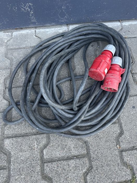 przedłużacz siłowy z wtyczką i gniazdem PCE 16 A, 400 V (5-pin, 3P+N+PE, IP44)