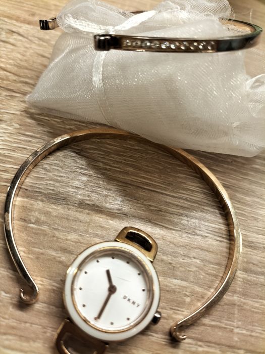 Годинник DKNY, два браслети