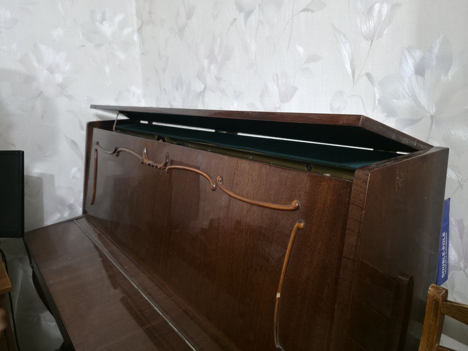 Піаніно Україна в чудовому стані БЕЗКОШТОВНО