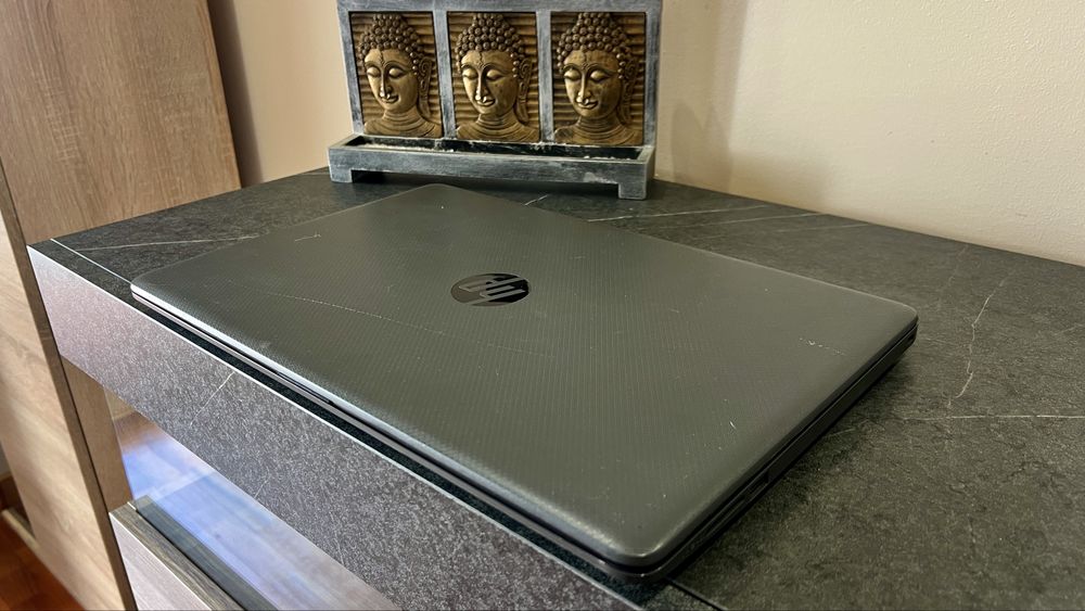 HP 255 G7 Ryzen 3 3300U/8Gb RAM/SSD/Gráfica 2Gb