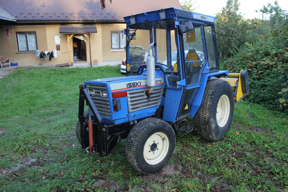 CIągnik Iseki 4270 32KM 4x4 + pług do śniegu