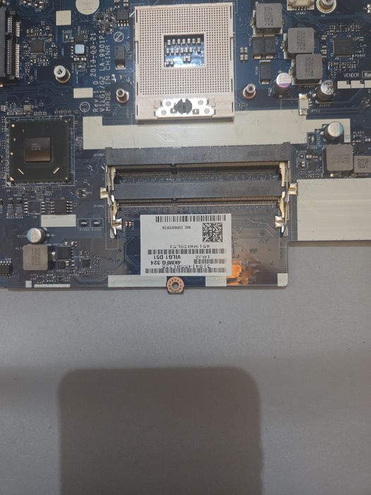 Sprzedam uszkodzoną plytę główną do laptopa Lenovo G500s