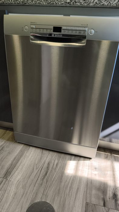 Estamos a vender esta Bosch Série 2 Silence Plus