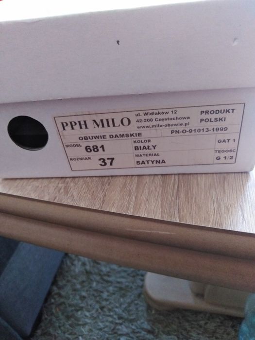 Buty Ślubne 37 niski obcas