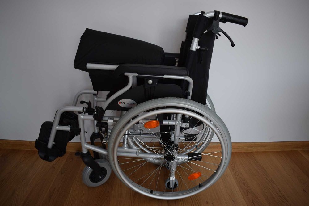 Wózek inwalidzki Nowy aluminiowy składany