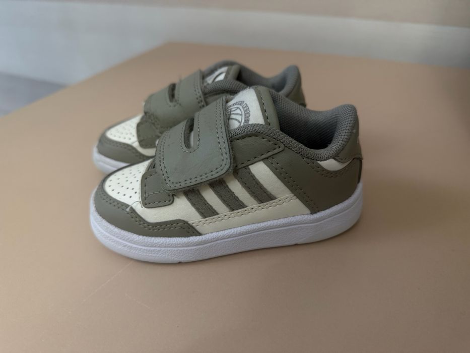 Кросовки adidas оригинал