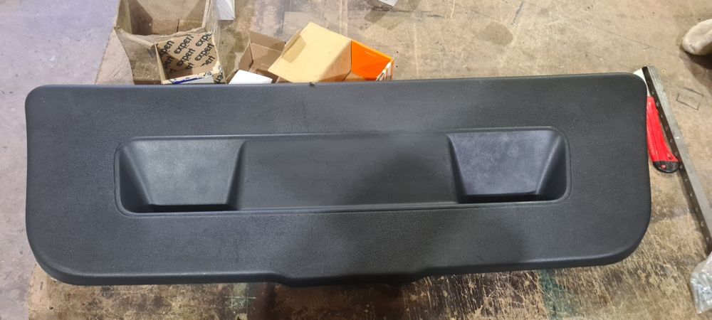 Обшивака крышки багажника polo седан начиная с 2011-16года