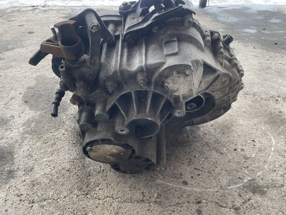 Коробка передач Volkswagen T5 2.5 механічна