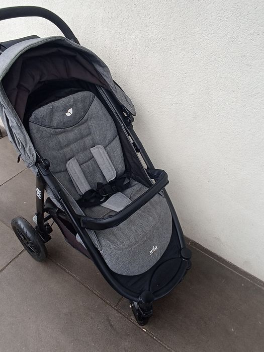 Wózek spacerowy joie litetrax air szary