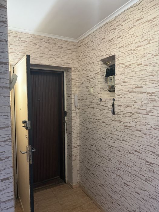 Продаж 2 кімнатної квартири по вул. В. Великого 5
