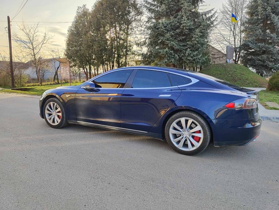 Tesla model s 2014