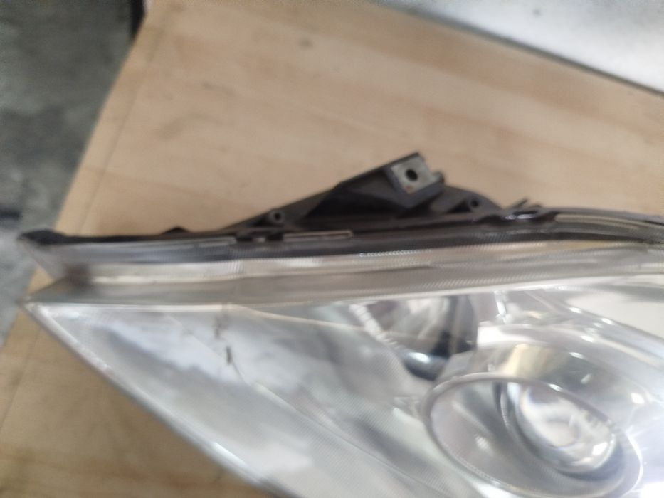 Farol frente Mazda 5