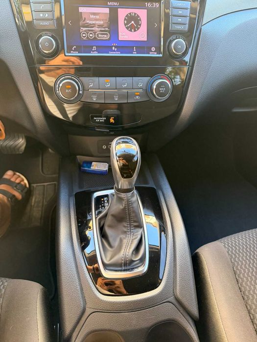 Nissan Rogue Sport 2018 VIN JN1BJ1CP0KW220293 фото оголошення 5 з 17