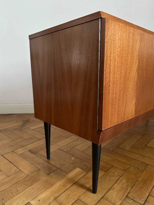 Komoda vintage PO RENOWACJI, lata 70-te, Super minimalistyczny design. PRL style.