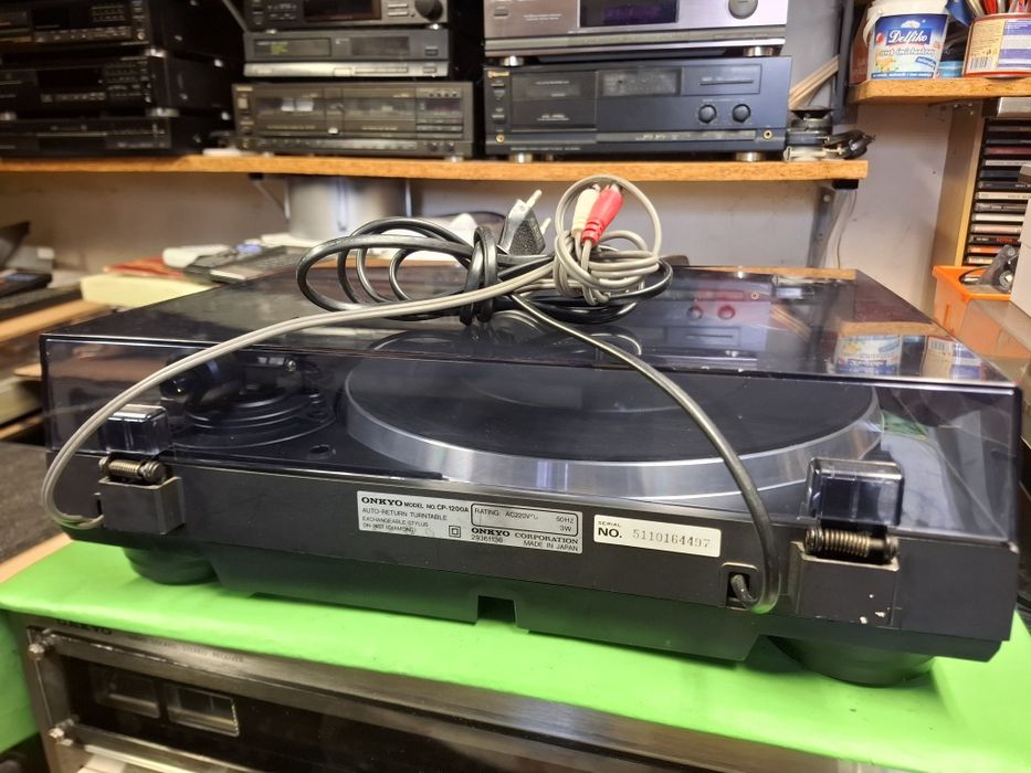 Gramofon Onkyo CP-1200A