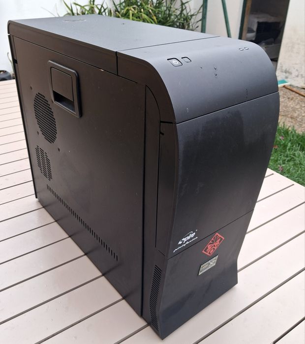 Rara Caixa ATX Spire Pininfarina + Fonte de Alimentação LC Power 550W