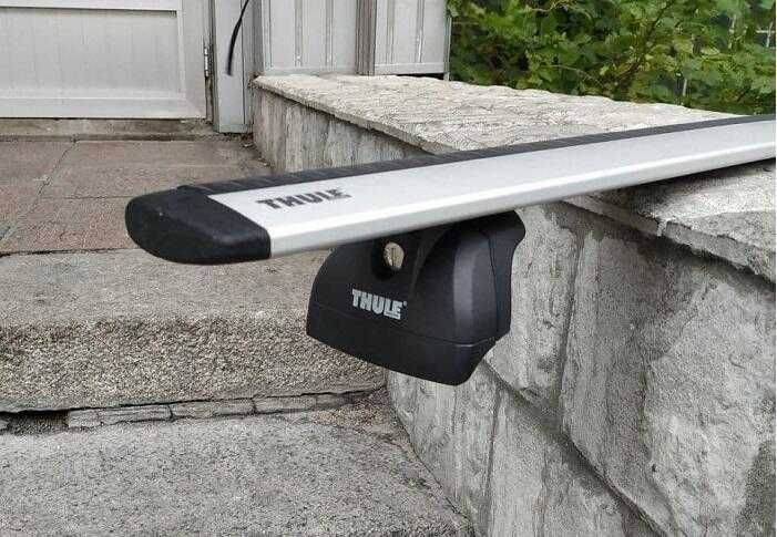 БУ Thule кит багажник поперечини упор кріплення ключі бокс на дах авто