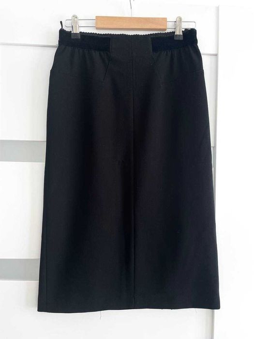 Czarna prosta spódnica, S