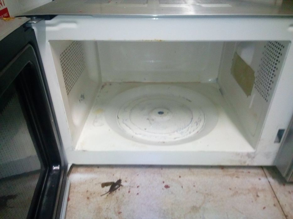 Microondas Electrónica todo inox moderno 20€