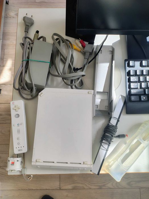 Konsola Nintendo Wii biała rvl-001 komplet