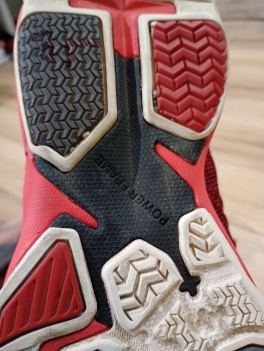 Buty do  koszykówki 45