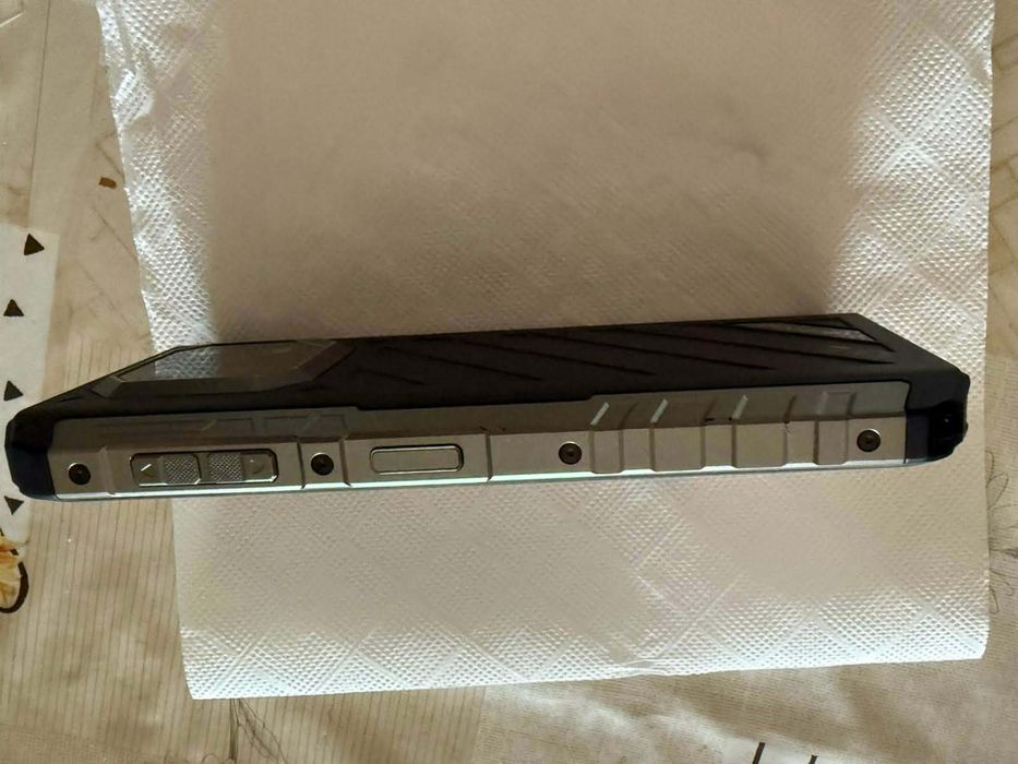 Telemóvel Ulefone Armor 22 vs