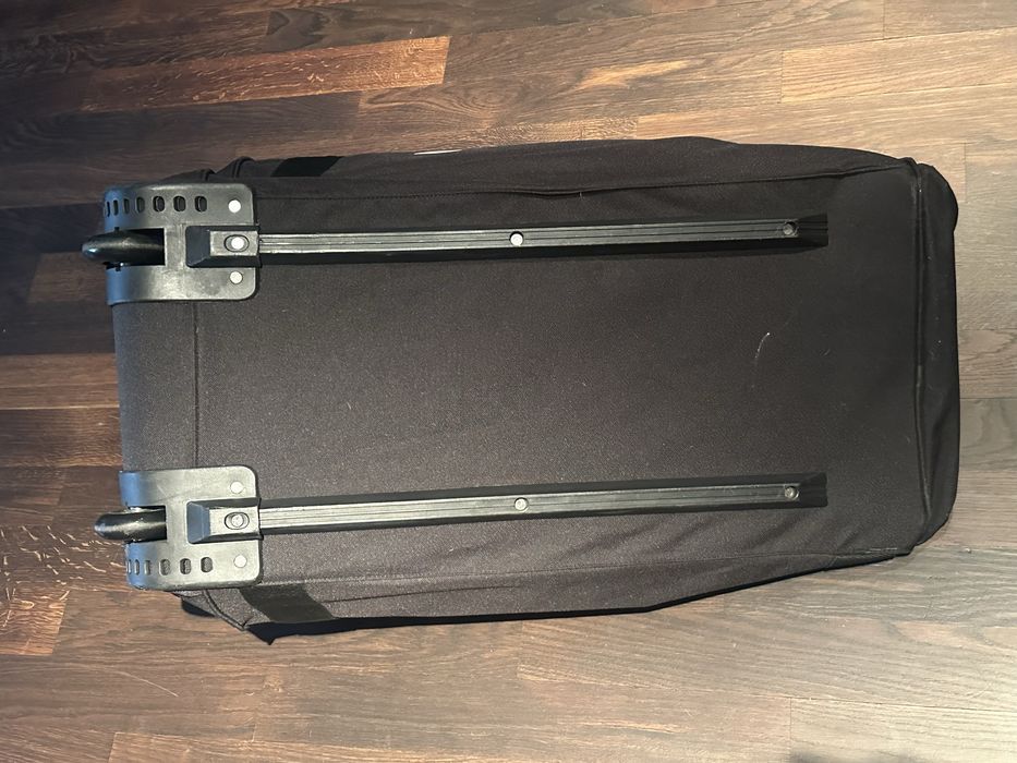 Torba Slazenger na kolkach na ramie do reki, jak nowa