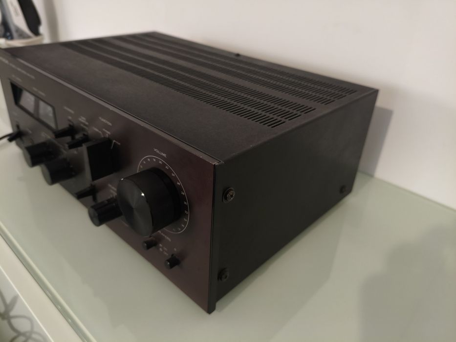 Hitachi HA-270 wzmacniacz stereo