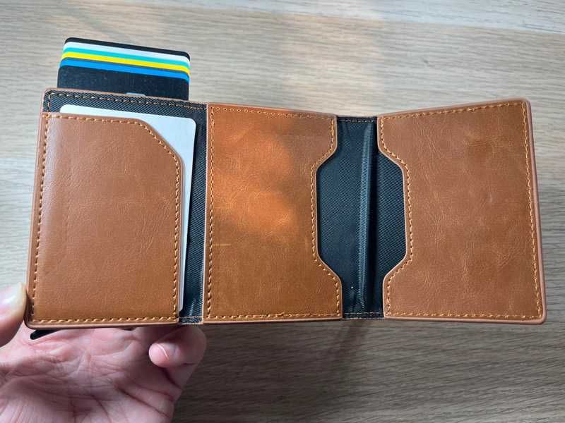 Nova carteira RFID (proteção contactless) - Porta moedas - Castanha