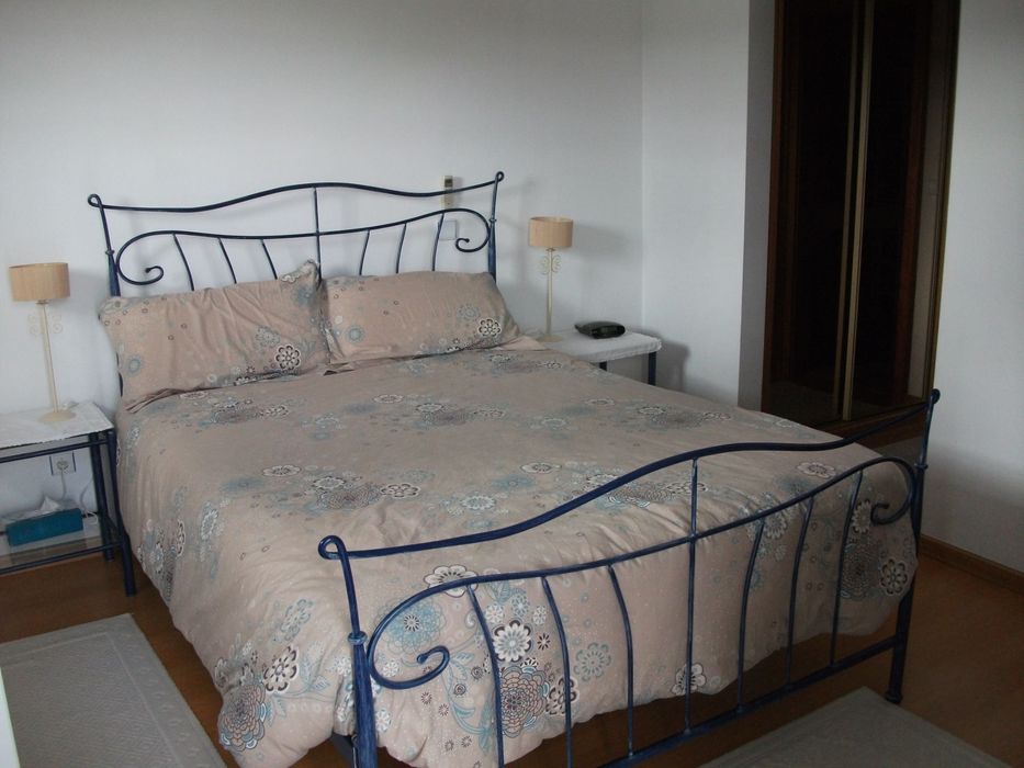 Cama casal 200 cm x 140 cm ferro