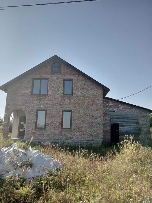 Продаж 2х поверхового будинку
