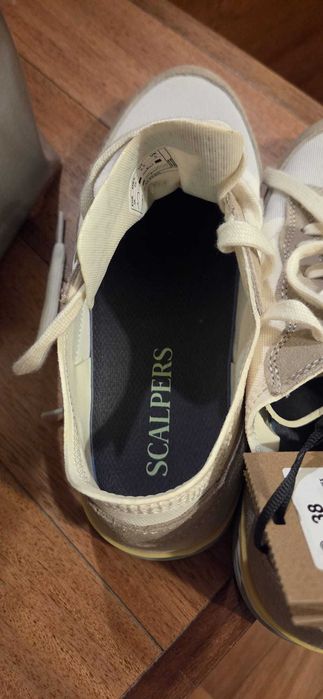 Sapatinhas marca Scalpers nr. 38