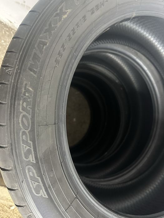 Opony 225/55/18 Dunlop nowe demo 25 r