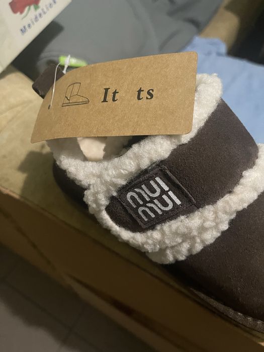 Взуття .тапочки зручні