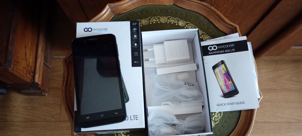 Smartfon Goclever Quantum 450 LTE. Mały,lekki