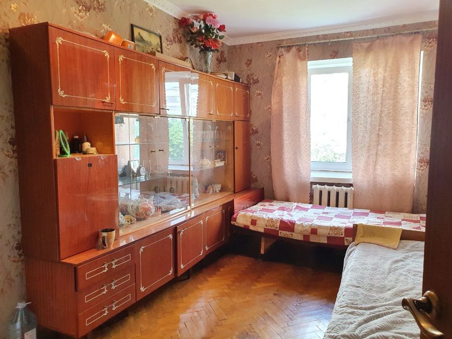 Оренда місця в кімнаті на 12-школі, проживання без власника!