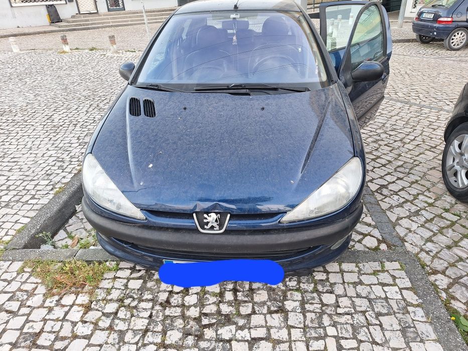 Peugeot 1400 com bancos em couros