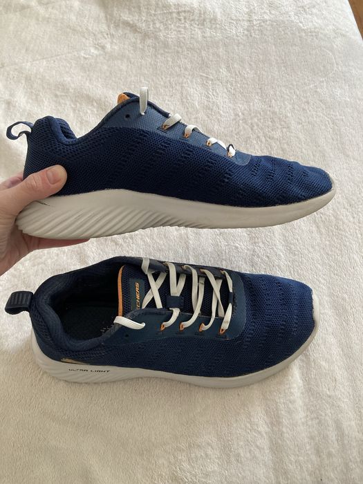 Кросівкі Skechers розмір 40-41