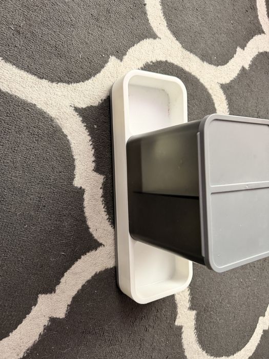 Karmik dozownik dla psa kota